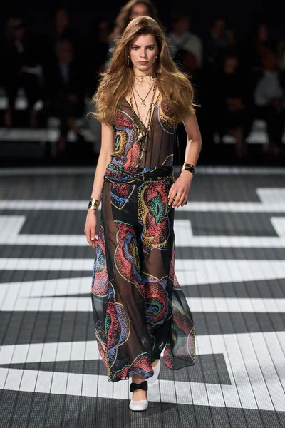 Look 38